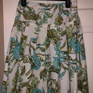 Knee length patterned skirt